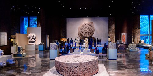 5 de los tesoros más bellos del mundo que intentaron robar del Louvre y otros museos