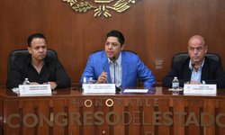 Presenta Ricardo Gallardo iniciativa para gratuidad de licencias de conducir