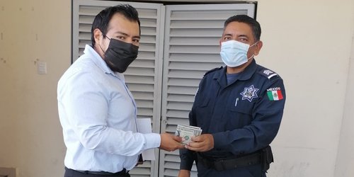 Policía estatal encuentra cartera y la regresa a su dueño en Ciudad Valles