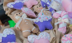 Mujeres de Infonavit Los Naranjos exhiben trabajos manuales realizados en temporada invernal