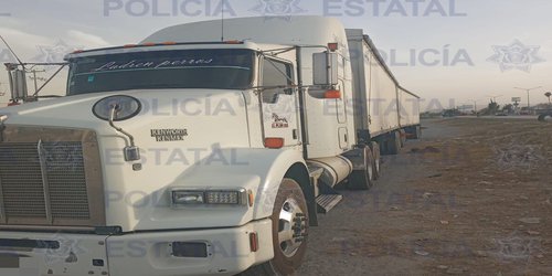 Localizan tráiler robado con violencia en Matehuala