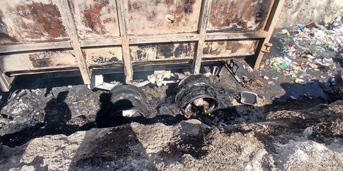 Atienden incendio en contenedor de basura en la delegación de Pastora