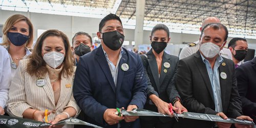 Inaugura Gobernador Feria Interactiva de Universidades en la FENAPO