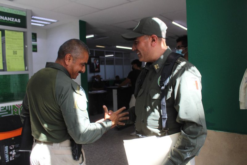 280722 Boletín 1665, TRAS 30 DE SERVICIO POLICIAL, DOS AGENTES DE LA GUARDIA CIVIL CULMINAN SU CARRERA A FAVOR DE LAS FAMILIAS POTOSINAS4.jpg
