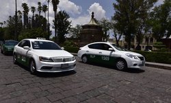 Entregarán concesiones de taxis para SLP y Soledad, afirma el Gobernador