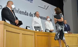 Reconoce Gobernador aportación social de docentes y trabajadores jubilados de telesecundaria