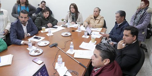 Comisión del agua se reúne con delegado de SEDATU y titulares de organismos de agua por programa de vivienda