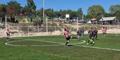 Entregan campo deportivo en la comunidad de San Diego, en Santa Catarina