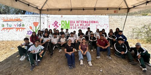 Conmemoran el Día Internacional de la Mujer con actividad "Pinta Bardas"