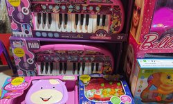 Comerciantes de juguetes reportan caída de hasta 50% en ventas en la Zona Media