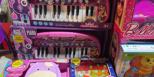 Comerciantes de juguetes reportan caída de hasta 50% en ventas en la Zona Media