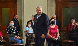 Por caso Ayotzinapa, existen 27 órdenes de aprehensión pendientes: AMLO