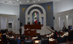 Sesión solemne abre segundo periodo ordinario en el Congreso del Estado