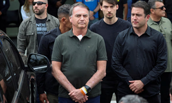 Bolsonaro cumplirá la pena de 27 años en la comisaría donde ya está recluido en Brasilia.