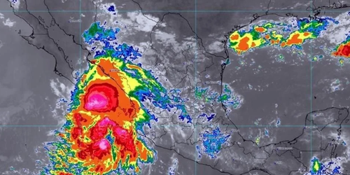 Se forma la tormenta 'Lorena' frente a costas de Colima.