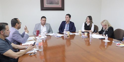 Proponen crear padrón empresarial de jóvenes y mujeres