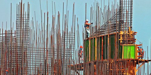 Valor de producción de empresas constructoras cae 1.3% en julio por lastre de edificación