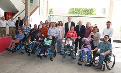DIF Estatal entregó apoyos donados por Robert Bosch a personas con discapacidad