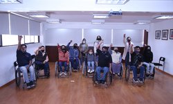 DIF Estatal entregó sillas de ruedas “activas” a 16 personas