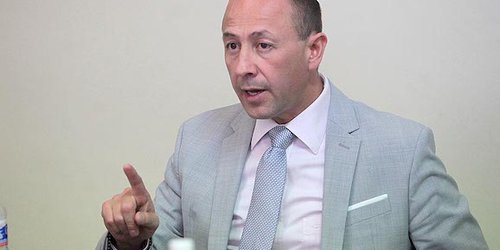 Uso libre de recursos excedentes del Ejecutivo que no se informa, acusa Diputado