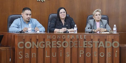 Diputadas se reúnen con familias y autoridades de anexos para analizar iniciativa de Ley