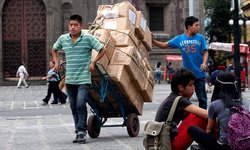 Seis de cada 10 jóvenes trabajan en la informalidad