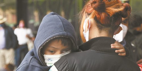 "López-Gatell, sí existo", dice Fernando, niño con cáncer que perdió la vista por falta de medicinas