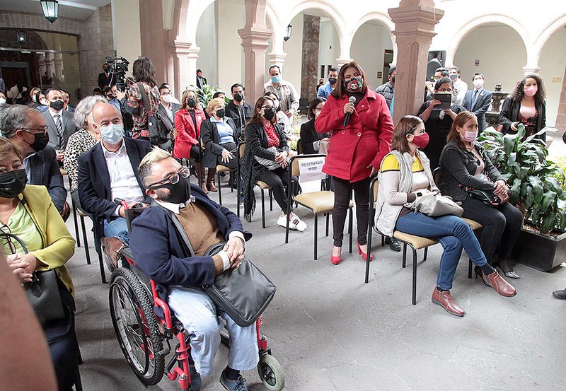 Firma de convenio para la consulta pública a personas con discapacidad.. (2).JPG