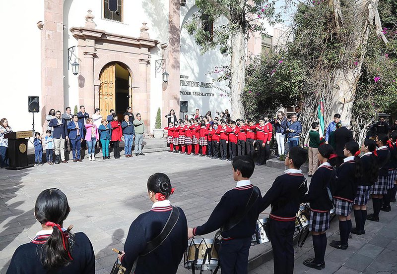 Honores a la Bandera.jpg