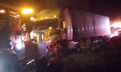 Trailer accidentado en la supercarretera: No hay heridos