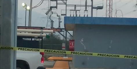 Rafaguean instalaciones de subestación de la CFE de Rayón