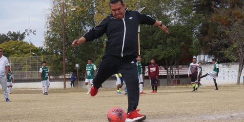Arnulfo Urbiola puso en marcha Torneo Liga Puente del Carmen 2021-2022