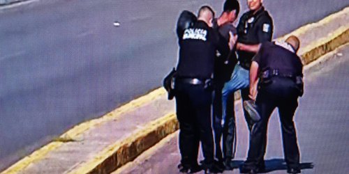 Policías de Rioverde evitan suicidio de joven que intentó lanzarse de puente