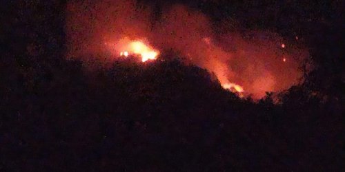 Complicado y agresivo  incendio en la sierra de Rioverde