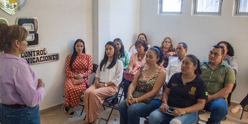 Capacita XII Zona Militar a presidentas del DIF de la Zona Media sobre Salud Mental
