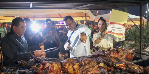 Gobierno Municipal y DIF Rioverde regalaron 300 órdenes de tacos