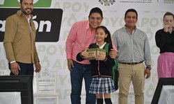 Amplia gira del gobernador Gallardo para entregar apoyos escolares