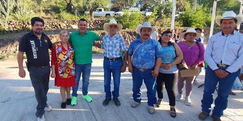 Agradece alcalde apoyo de vecinos en comunidad La Perdida