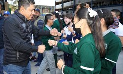 Ricardo Gallardo inicia ciclo escolar y refrenda apoyo a la educación