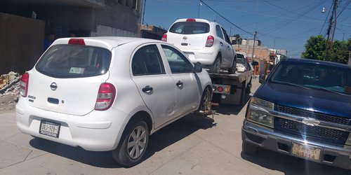 Encuentran tres vehículos abandonados en CdFdz, de trabajadores de empresa financiera