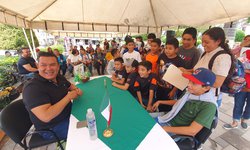 Alcalde atendió en la plaza a 60 personas