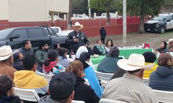 Agradecen obras y servicios familias del Charco, al alcalde Urbiola