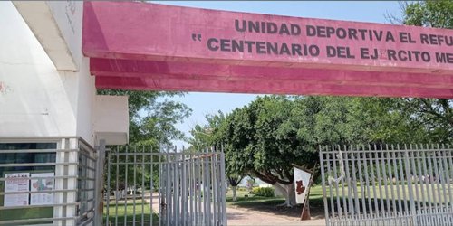 Niña paisana  se quedaba en baños de unidad deportiva del Refugio, fue apoyada por policías