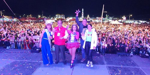 Cautiva a chicos y grandes presentación de Tatiana en teatro del pueblo