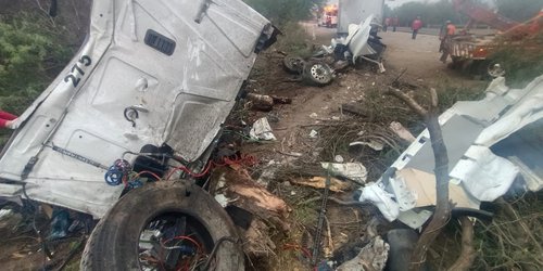 Muere trailero en choque sobre la Supercarretera Cerritos
