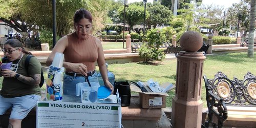 Instalan módulo de hidratación en la plaza principal