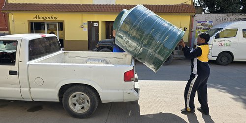 Inicia programa de tinacos con subsidio, en Ciudad Fernández