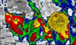 Gobierno del Estado atiende inundación en Tamazunchale