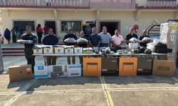 Alcalde entrega uniformes y equipo táctico a policía de Santa Catarina