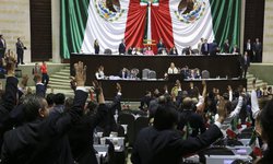 Diputados aprueban eliminar el horario de verano; minuta va al Senado